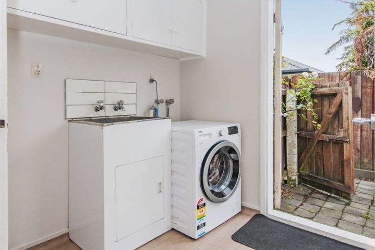 Photo of property in 2/337 Hendersons Road, Hoon Hay, Christchurch, 8025