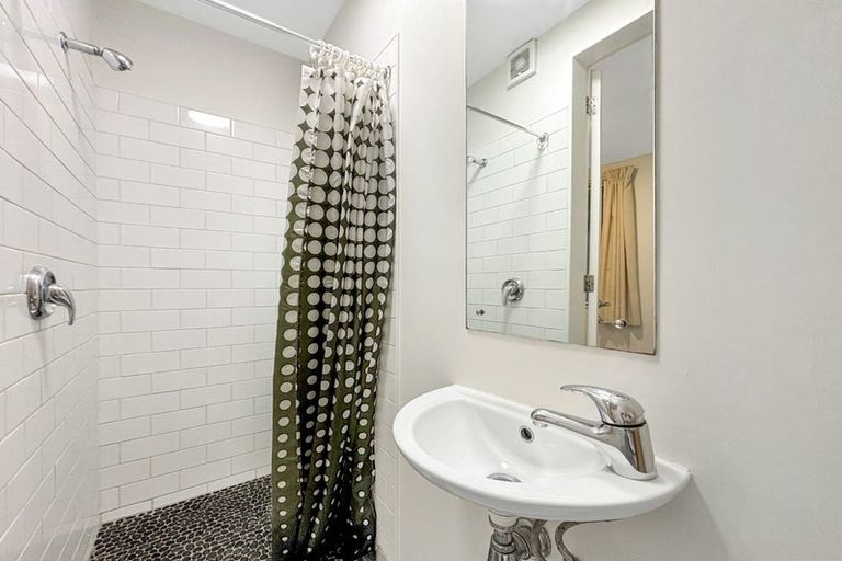 Photo of property in 11/185 Tasman Street, Mount Cook, Wellington, 6021