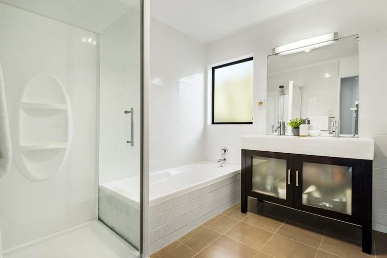 Photo of property in 3/7 Lynngate Place, Hillcrest, Auckland, 0627