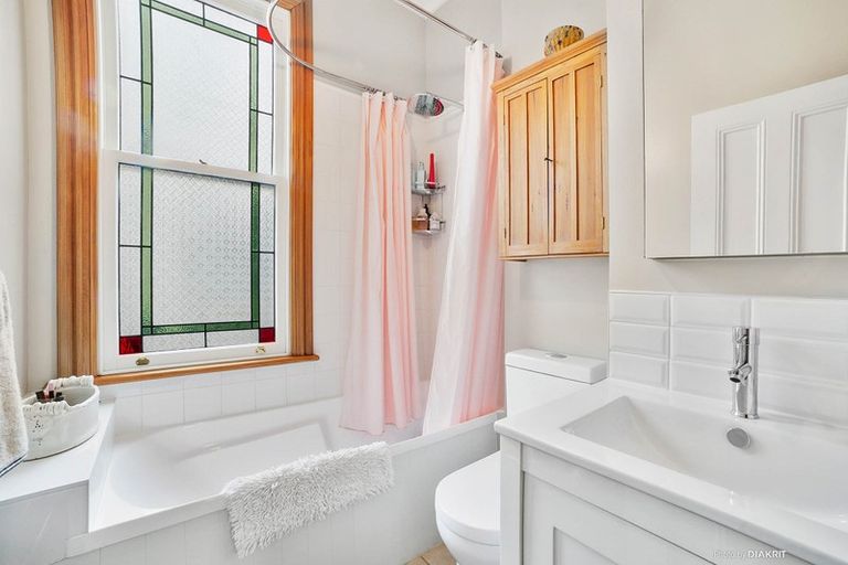 Photo of property in 1 Saint Mary Street, Thorndon, Wellington, 6011