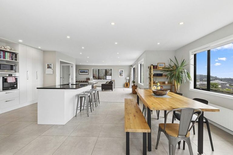 Photo of property in 75 Endeavour Drive, Whitby, Porirua, 5024