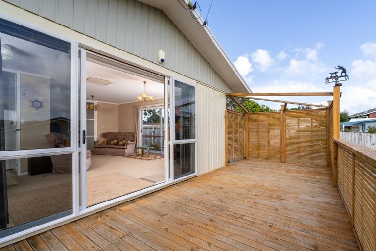 Photo of property in 17b Wallis Street, Raglan, 3225