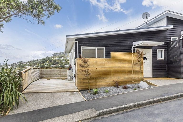 Photo of property in 35 Chartwell Drive, Crofton Downs, Wellington, 6035