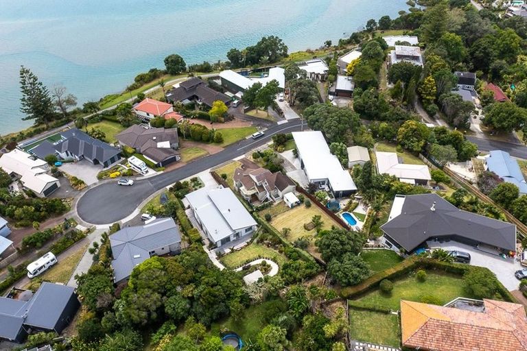 Photo of property in 28 Maori Hut Road, Red Beach, 0932