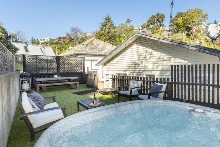 Photo of property in 44 Faraday Street, Hospital Hill, Napier, 4110