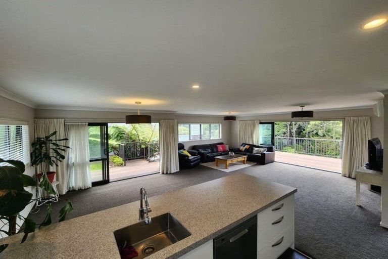 Photo of property in 34 Omata Road, Marfell, New Plymouth, 4310