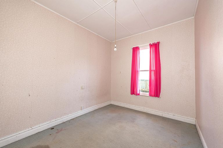 Photo of property in 2 Alma Road, Gonville, Whanganui, 4501