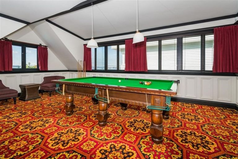 Photo of property in 15 Norwood Road, Bayswater, Auckland, 0622