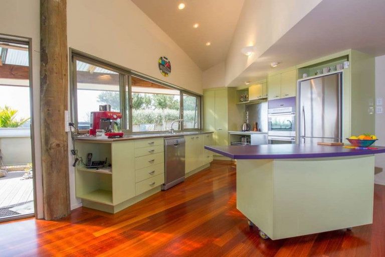Photo of property in 56 Te Arapuke Way, Ngunguru, Whangarei, 0173