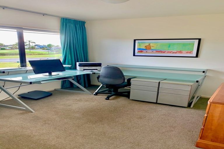 Photo of property in 116 Barbados Way, One Tree Point, 0118