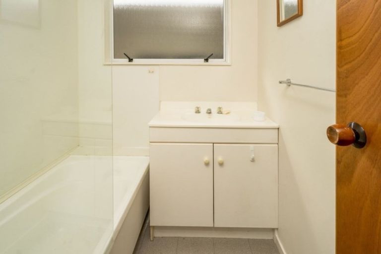 Photo of property in 1/99 Parkers Road, Tahunanui, Nelson, 7011