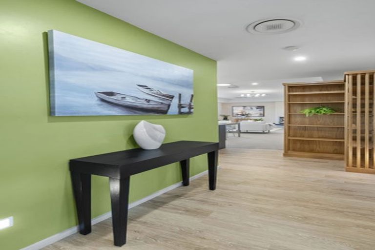 Photo of property in 4 Levinge Lane, Hillmorton, Christchurch, 8024