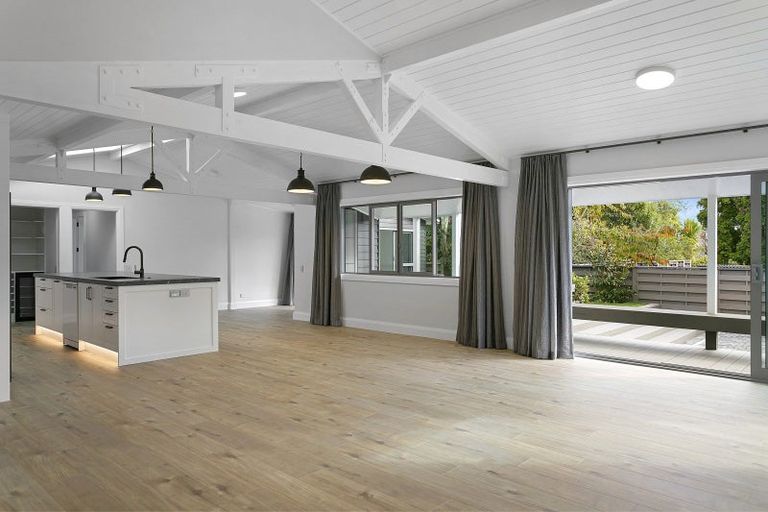 Photo of property in 1/11 Oregon Drive, Rainbow Point, Taupo, 3330