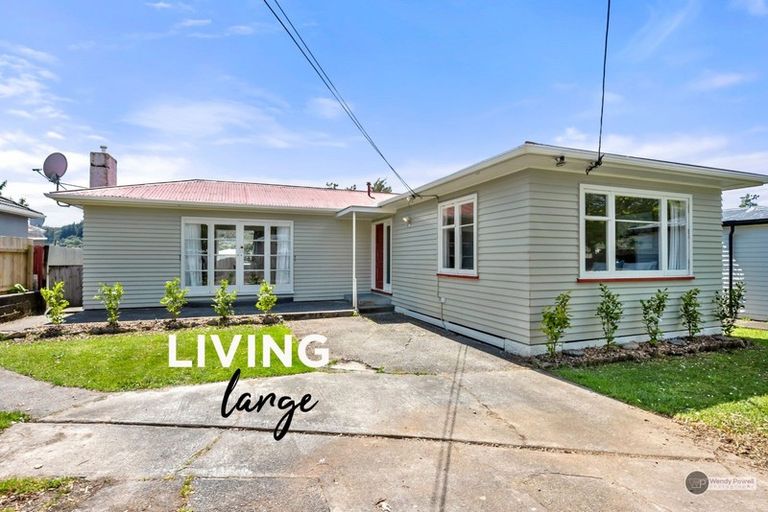 Photo of property in 38 Totara Street, Wainuiomata, Lower Hutt, 5014