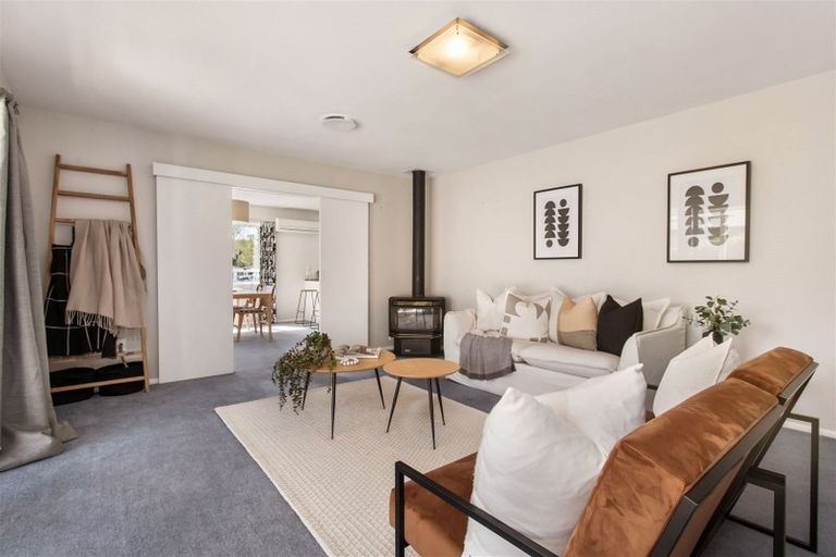 Photo of property in 16 Cam Place, Harewood, Christchurch, 8051