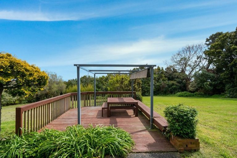Photo of property in 18 Trig Road, West Harbour, Auckland, 0618