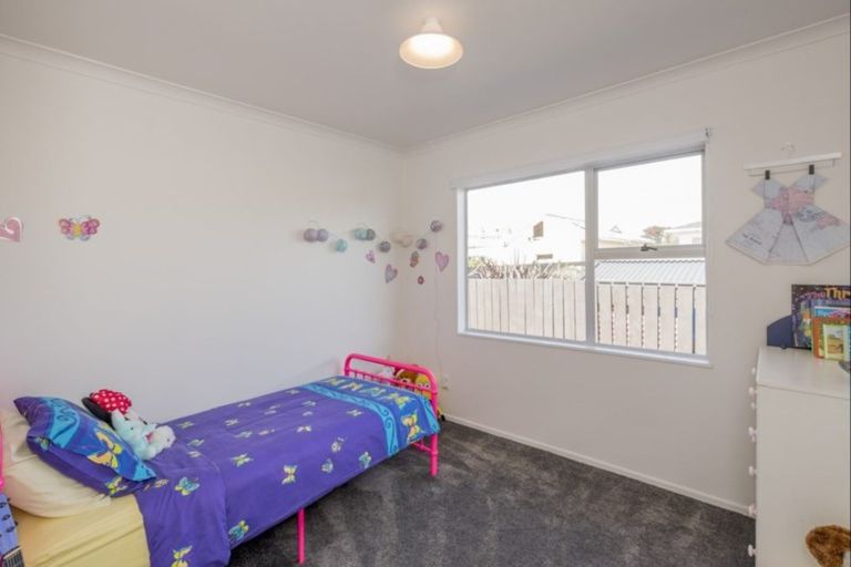 Photo of property in 25 Perth Street, Levin, 5510