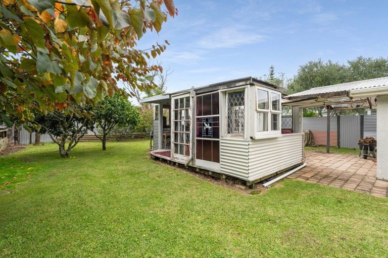 Photo of property in 104 Beverley Terrace, Whangamata, 3620