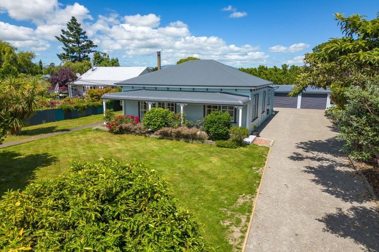 Photo of property in 14 Grey Street, Martinborough, 5711