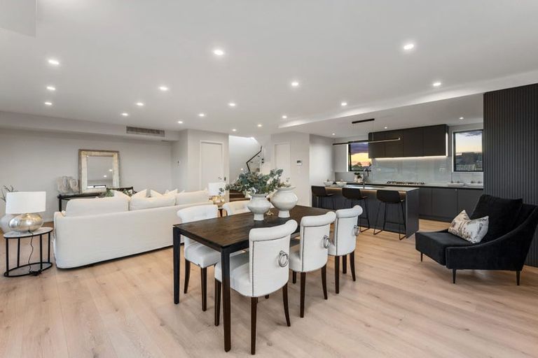 Photo of property in 13d Dominion Street, Takapuna, Auckland, 0622