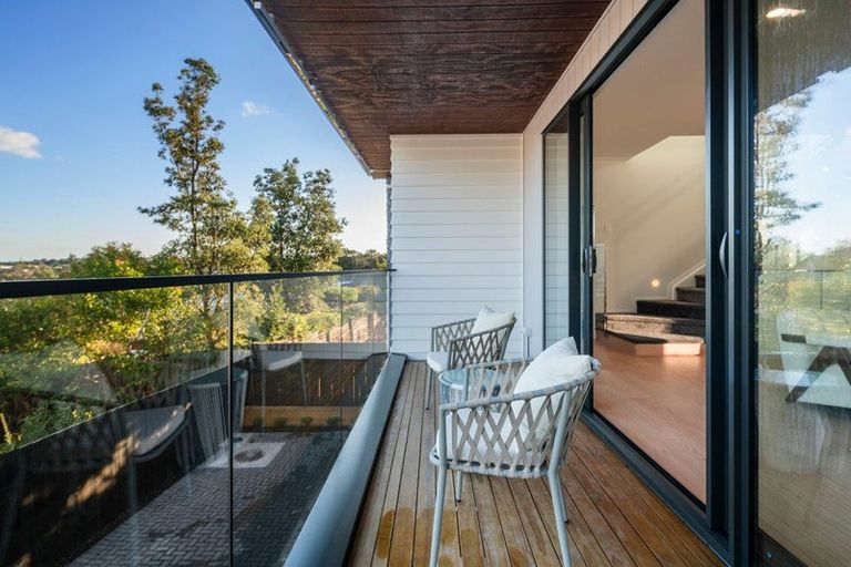 Photo of property in 12c Wylie Avenue, Sunnynook, Auckland, 0620