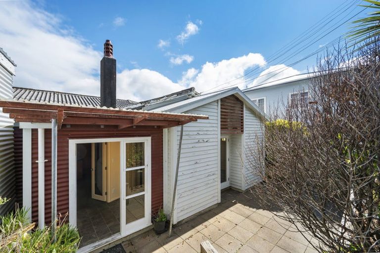 Photo of property in 37 Ironside Road, Johnsonville, Wellington, 6037