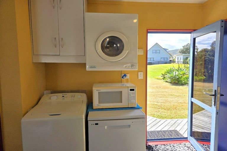 Photo of property in 135 Kowhai Avenue, Matarangi, Whitianga, 3592