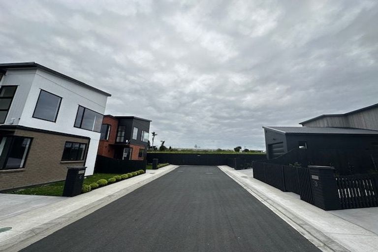 Photo of property in 4 Huljich Way, Hobsonville, Auckland, 0616