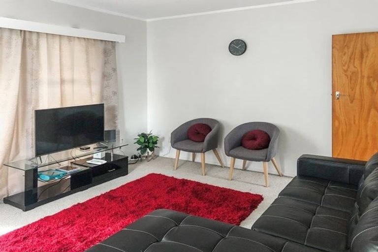 Photo of property in 3/133 Shakespeare Road, Milford, Auckland, 0620