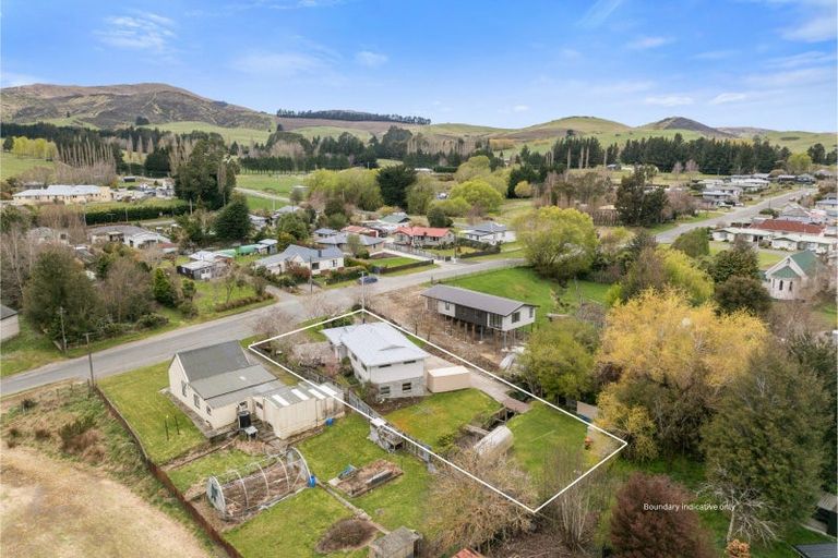 Photo of property in 20 Meadow Street, Lumsden, 9730