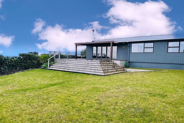 Photo of property in 85 Constable Road, Muriwai, Waimauku, 0881