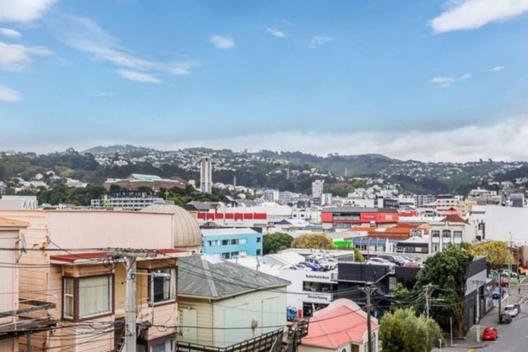 Photo of property in Pirie Street Townhouses, 12/35 Pirie Street, Mount Victoria, Wellington, 6011
