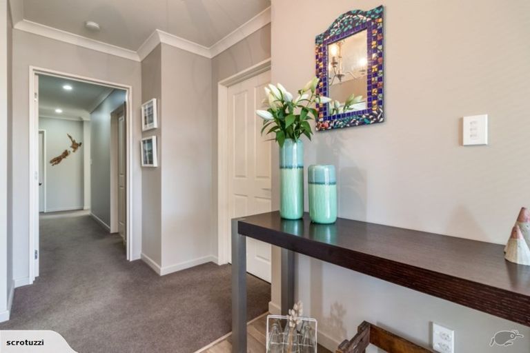 Photo of property in 16 Marlowe Place, Rolleston, 7614