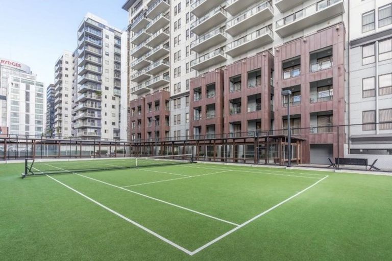 Photo of property in The Heritage Hotel Apartments, 721/35 Hobson Street, Auckland Central, Auckland, 1010