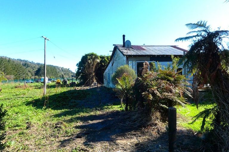 Photo of property in 9 Halcyon Street, Seddonville, Westport, 7891