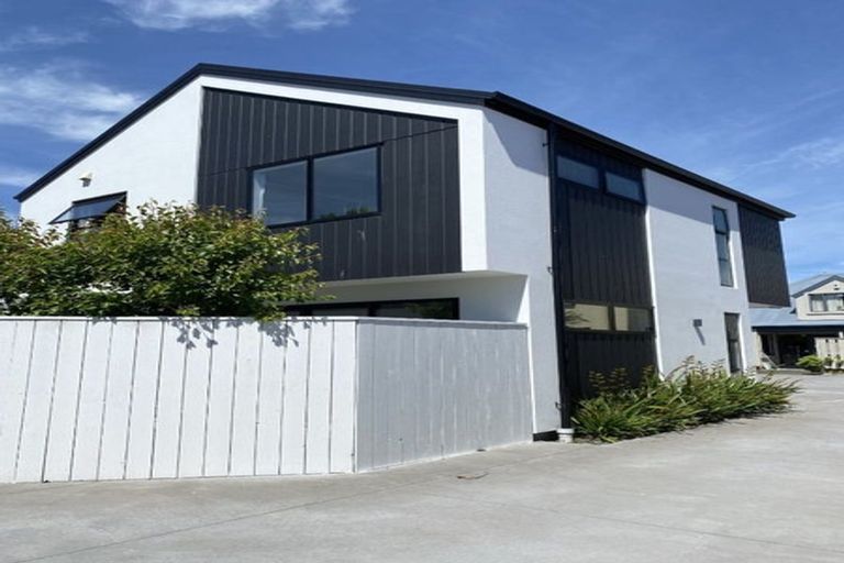 Photo of property in 2/118 Purchas Street, Edgeware, Christchurch, 8013