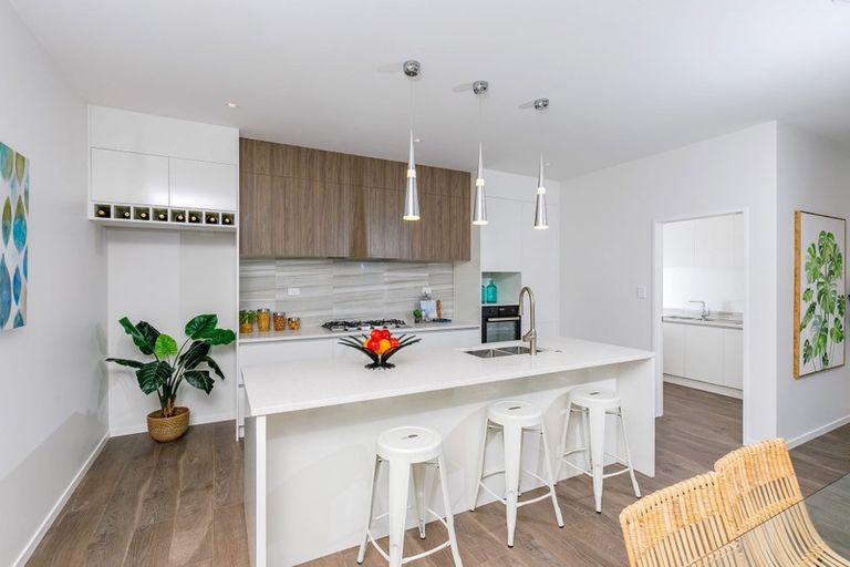 Photo of property in 42 Schoolside Road, Kumeu, 0810