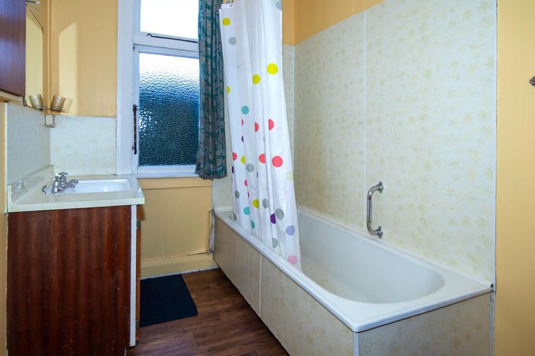 Photo of property in 61 Mckenzie Street, Geraldine, 7930