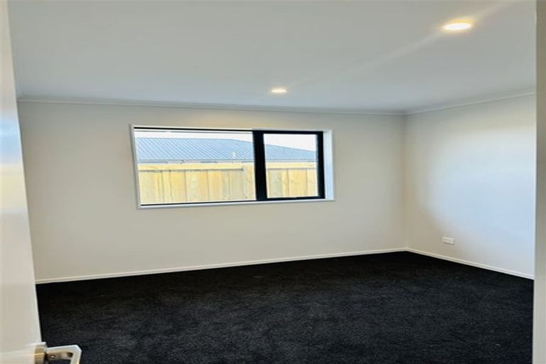 Photo of property in 11 Herridge Street, Woodend, 7691