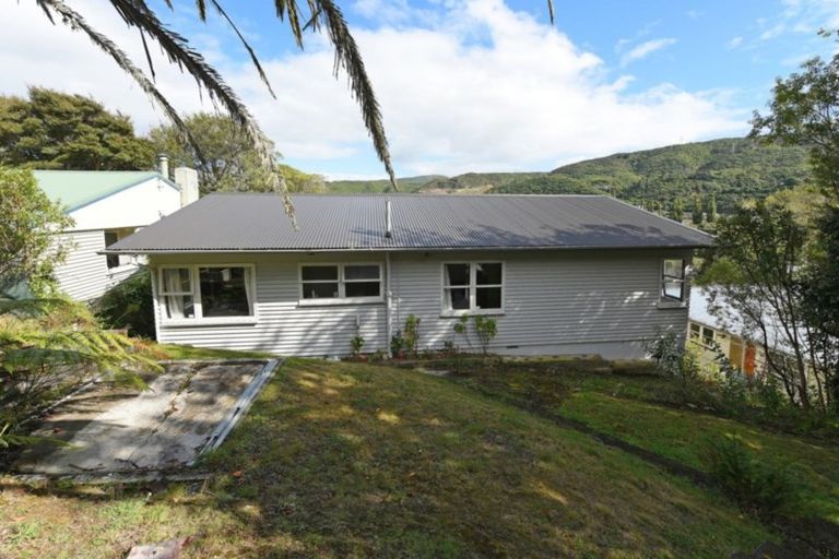 Photo of property in 7 Thomas Street, Stokes Valley, Lower Hutt, 5019
