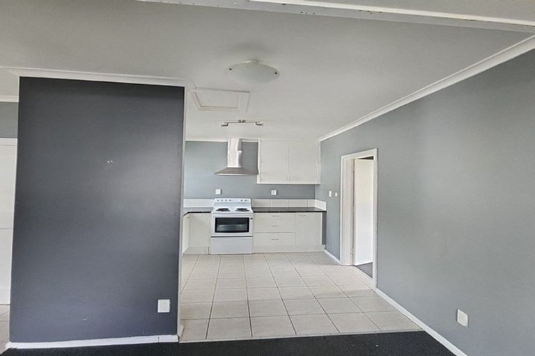 Photo of property in 3b Kopara Grove, Stokes Valley, Lower Hutt, 5019
