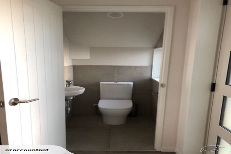 Photo of property in 24 Pikao Place, East Tamaki, Auckland, 2016