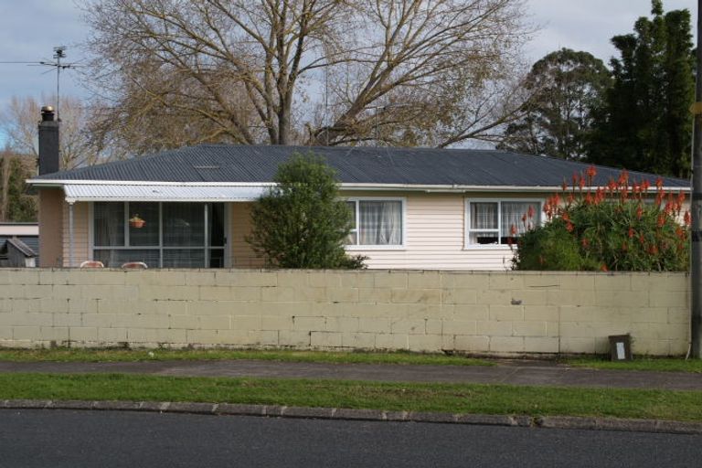 Photo of property in 6 Tomlin Place, Mangere East, Auckland, 2024