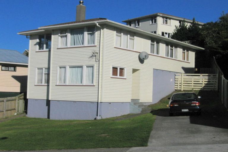 Photo of property in 15 Mahinawa Street, Takapuwahia, Porirua, 5022