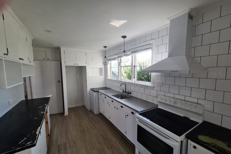 Photo of property in 19 Willis Street, Bader, Hamilton, 3206