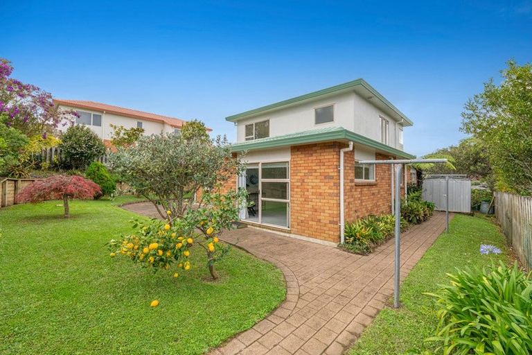 Photo of property in 36 Woodstock Road, Forrest Hill, Auckland, 0620