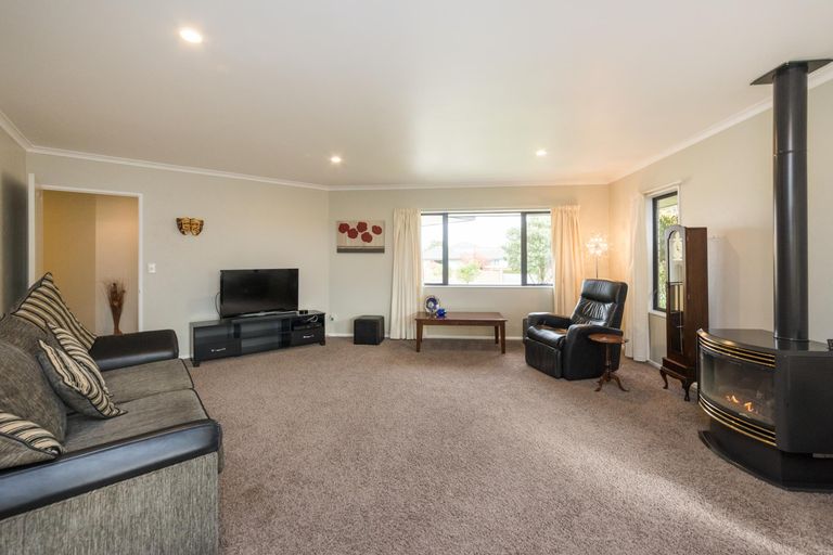 Photo of property in 147 Pacific Drive, Fitzherbert, Palmerston North, 4410