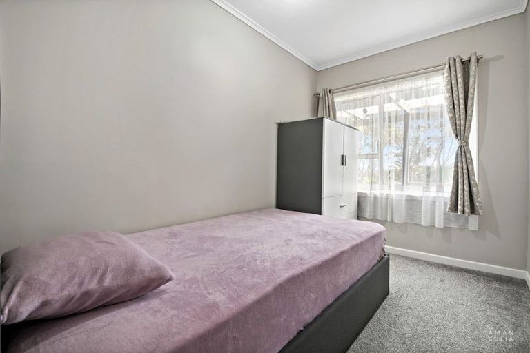 Photo of property in 207 Don Buck Road, Massey, Auckland, 0614