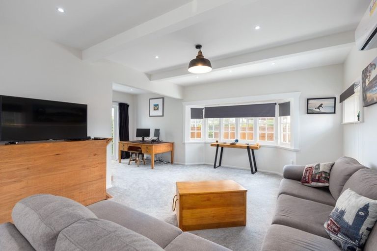 Photo of property in 154 Shaw Avenue, New Brighton, Christchurch, 8083