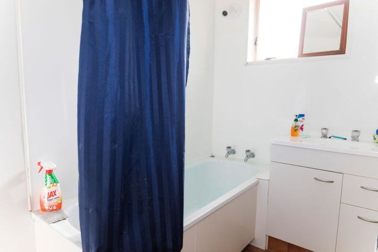 Photo of property in 12 Mccallum Street, Dannevirke, 4930